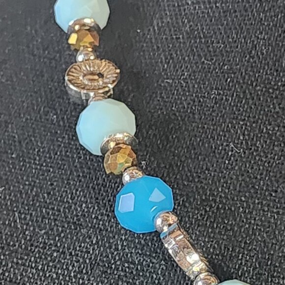 Blue and Gold Beaded Silver Tone Flower Faux Turquoise Pendant Boho 18" Necklace - Picture 6 of 16